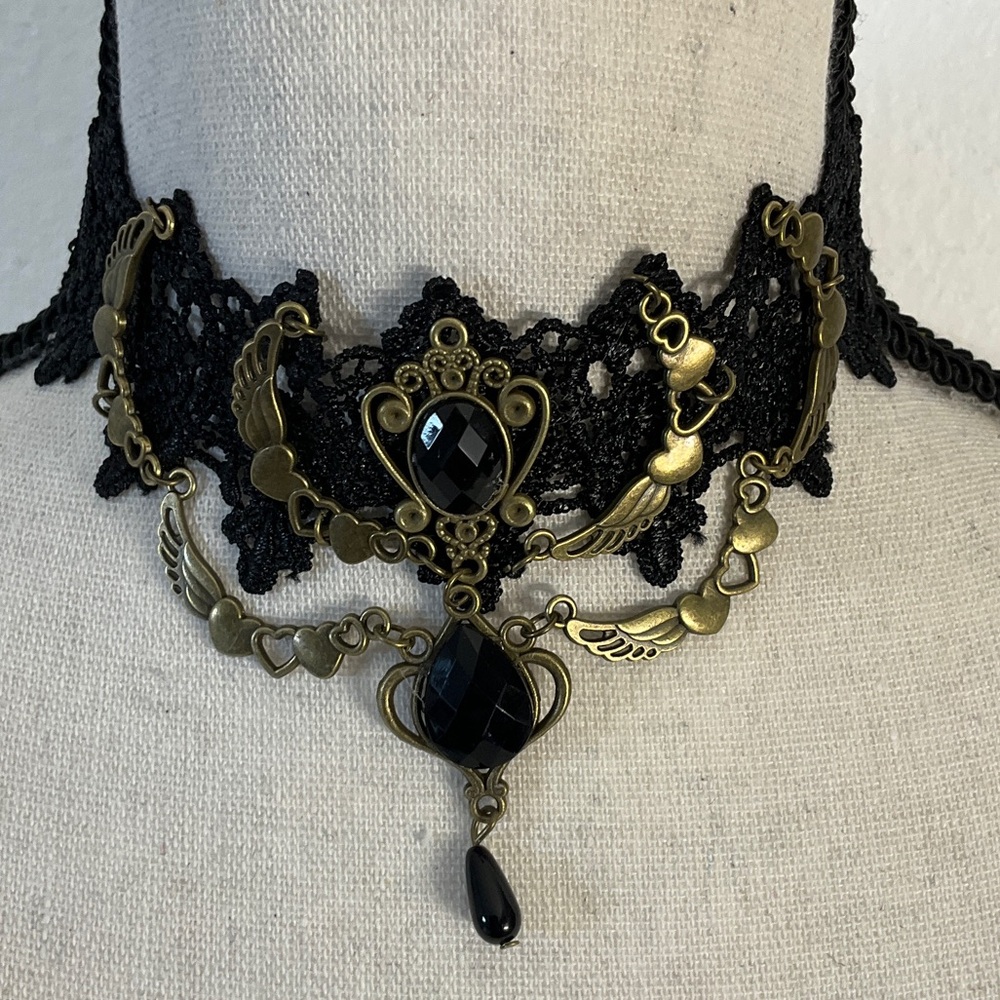 Elegant Black and Gold Choker Necklace - Picture 4 of 5